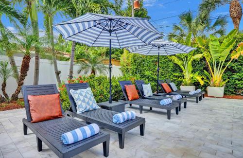 Coral Ridge Isles Villa | Coconut Clubhouse - Heated Pool - Hot tub - Ping Pong