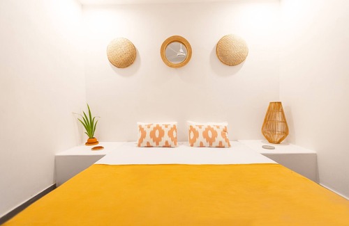 Dickwella Villa | Coconut Cottage is a modern 2 bedroom villa, 150m away from Hiriketiya beach.