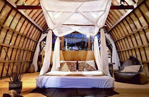 Maumere Hotel | Coconut Garden Beach Resort