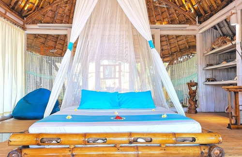 Maumere Hotel | Coconut Garden Beach Resort