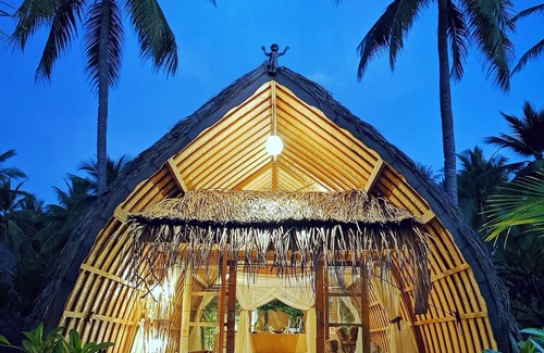 Maumere Hotel | Coconut Garden Beach Resort