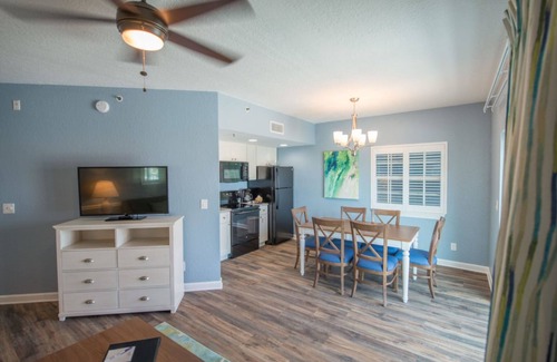 New Smyrna Beach Hotel | Coconut Palms Beach Resort II a Ramada by Wyndham