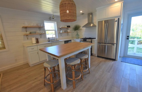 Hope Town House | Coconut Row - 3 bedrooms/2 bathrooms across from the beach!