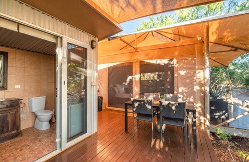 Broome Bed & Breakfast | Coconutz - Self contained eco tent with fantastic ocean views, 800 m to beach
