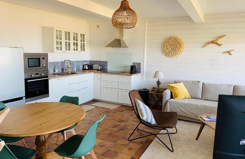 Saint-Michel-en-Greve Apartment | Cocoon au bord de l'eau