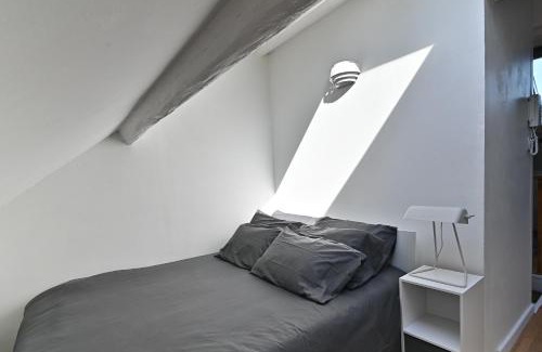 Tournan-en-Brie Apartment | Cocoon d'Ébène - À 20 min du parc Disneyland Paris