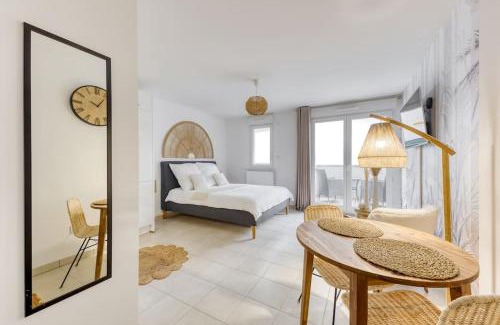 Le Plessis-Robinson Apartment | Cocoon de Luxe - Oasis Paris Lisbonne