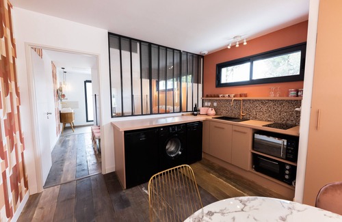 Molleges House | Cocooning village house in triplex villa