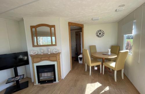 Bryngwran Apartment | Coed Bach, Nr Rhosneigr, Anglesey (Pet Friendly)