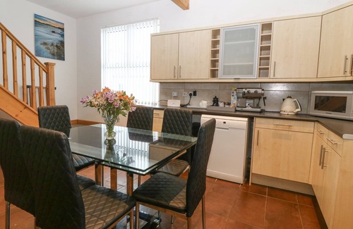 Trearddur Bay Cottage | COED LLAI, pet friendly, country holiday cottage in Trearddur Bay
