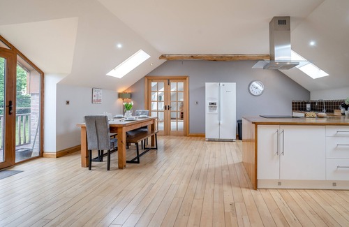 Cilybebyll House | Coed Y Nant Barn - Three Bedroom House, Sleeps 6