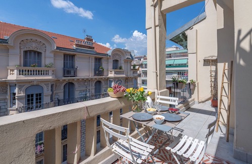 Vernier Apartment | Coeur de Nice, charme Authentique Niçois, terrasse.