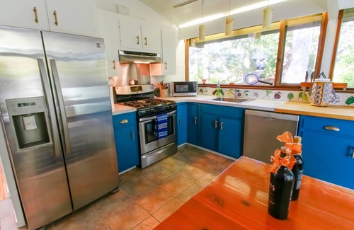 Damariscotta House | Coffee on your deck with a serene sunrise as you watch eagles soar