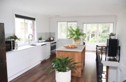 Coffs Harbour House | Coffs Creek Bungalow