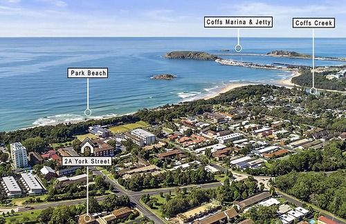 Coffs Harbour Apartment | Coffs Mediterranean Villa 2 is a one bedroom apartment in a gated complex of only 5 apartments.