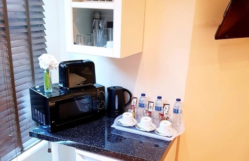Ponders End Apartment | COGIE DELUXE STUDIO (ROOM 3)