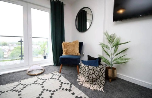 Butetown Apartment | Cohost Partners | Modern 2BR Apt | River Views