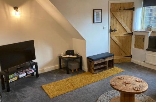 Heptonstall House | Coiners Rest