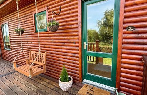 Belturbet Other | Cois na hÉirne - Log Cabin with Lake View & Hot Tub