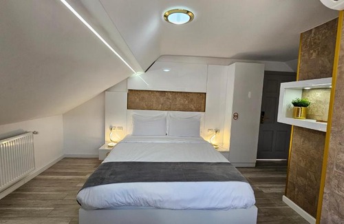 Resita Bed & Breakfast | Colț de Rai Reşița ( Centru )