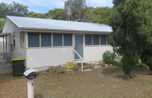 Arakoon House | COL'S COTTAGE - 300 METRES TO THE BEACH