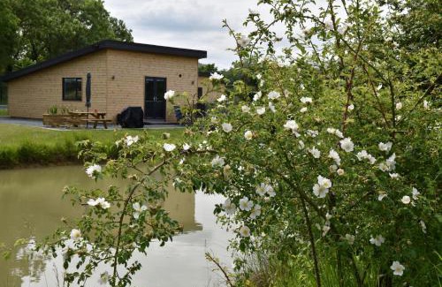 Gainsborough Ski Chalet | col's mere