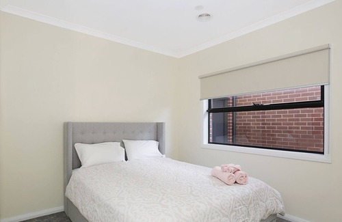 Colac House | Colac & Great Ocean Road - Hidden Paradise