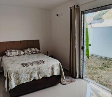 Pedra de Guaratiba House | Colares House Pedra de Guaratiba - 2 quartos - style and comfort