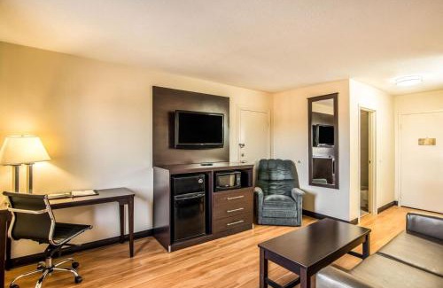 Colby Hotel | Colby Inn and Suites