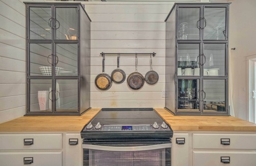 Cold Springs Cabin | Cold Springs Escape: A/C, Hot Tub, Generator, WiFi