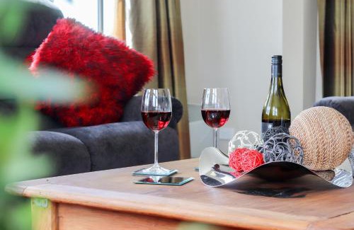 Greymouth Hotel | Coleraine Suites & Apartments