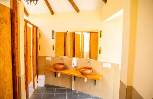 La Paz Cabin | Colibrí Eco Lodge & Camping