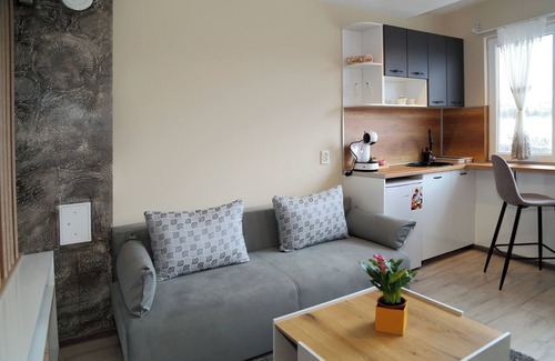 Veliko Tarnovo Apartment | Colibri Castle View – Romantic Escape