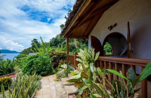 Baie Ste Anne Hotel | Colibri Hotel