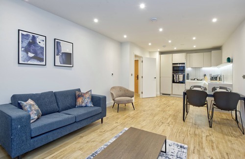 Whittington Apartment | Colindale Avenue
