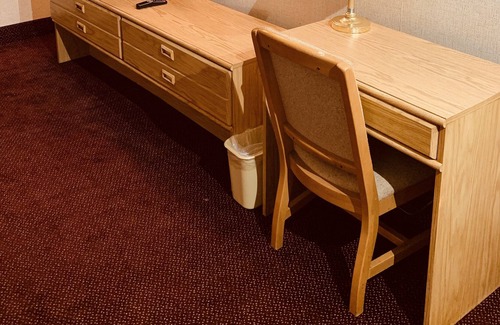 East Meadow Hotel | Coliseum Inn & Suites - Garden City Long Island