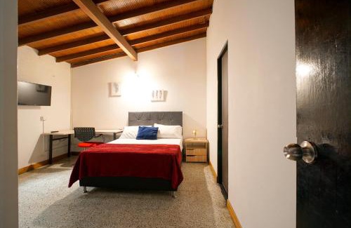 Suramericana House | CoLiving Laureles Habitaciones con Baño Privado