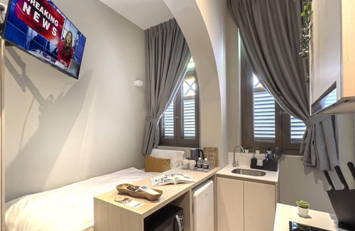 Geylang Hotel | Coliwoo Hotel Gay World