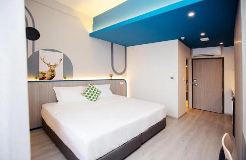 Queenstown Hotel | Coliwoo Hotel Pasir Panjang - CoLiving