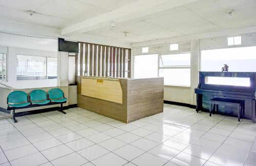Parapat Hotel | Collection O Gapura Hotel Near Parapat Penatapan Danau Toba