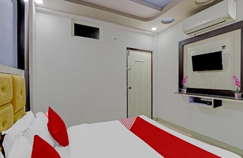 Visnagar Hotel | Collection O Hotel Shiv Villa