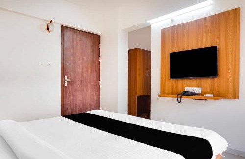 Pune Hotel | Collection O Lohegaon Pune Airport