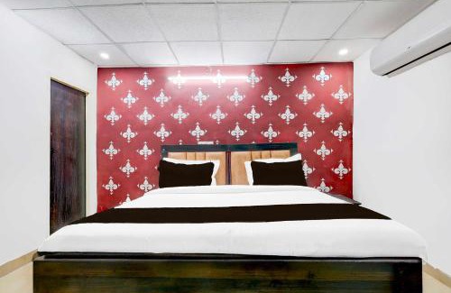 Ghaziabad Hotel | Collection O Nehru Nagar