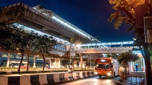 Ladprao Hotel | Collection O The Bangkok Cha Cha Suite