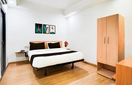 Noida Hotel | Collection O Vasundhara Enclave Delhi
