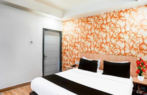 Noida Hotel | Collection O Vasundhara Enclave Delhi