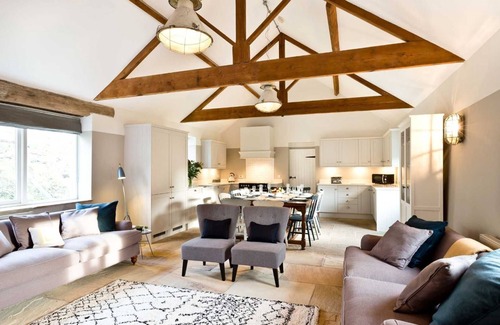 Great Longstone House | Collection of 4 charming barns offering group accommodation for 16, close to Bakewell