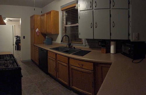 Galt House | Colleens 2-bedroom house in Rock Falls with AC, WiFi.