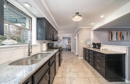 Rock Creek House | Colleens Corner Captivating 4bed 2.5 bath in Charming Neighborhood