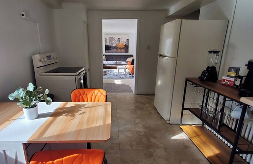 State College Apartment | College Heights Apt - Spacious 1BR, Full Kitchen, 2 Min Drive to Campus